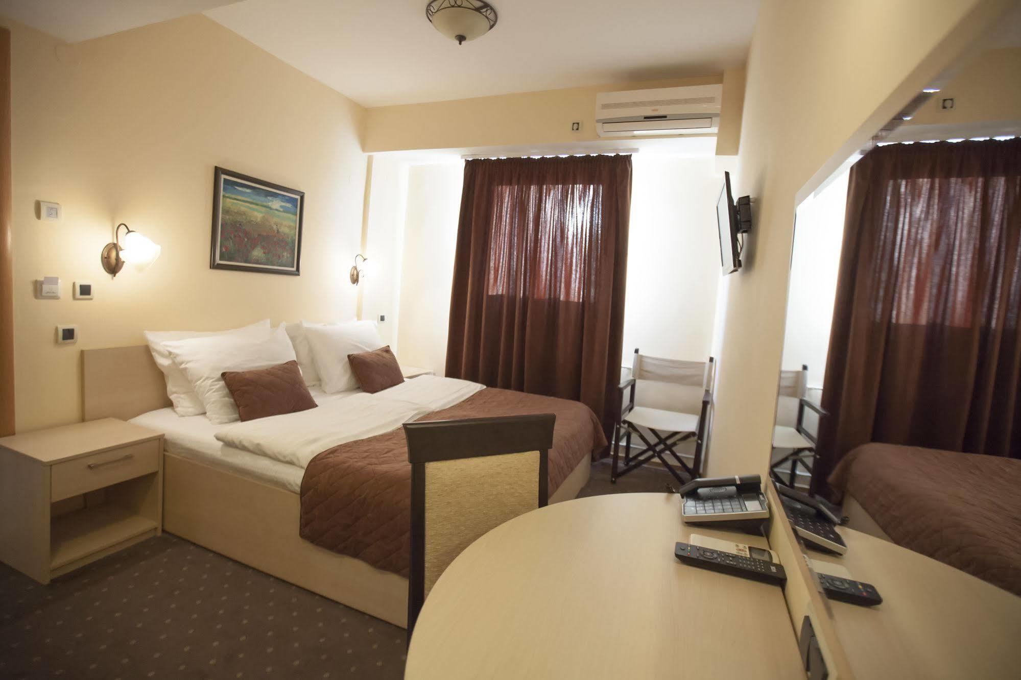 Hotel Srbija วรชาซ ภายนอก รูปภาพ
